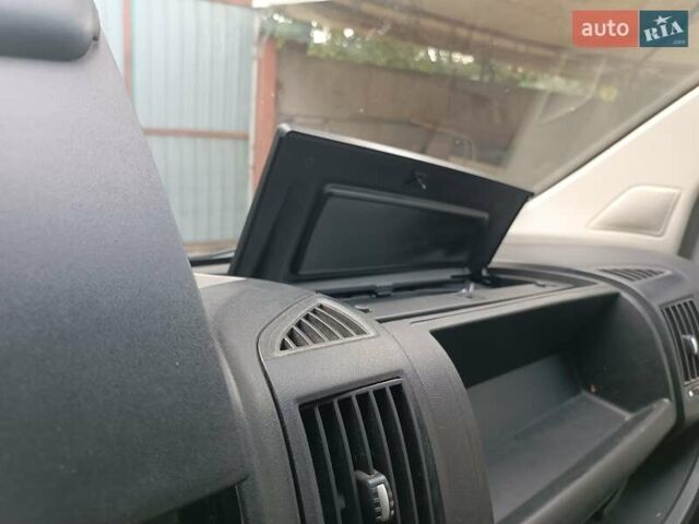 Серый Ситроен Jumper, объемом двигателя 2 л и пробегом 335 тыс. км за 12800 $, фото 48 на Automoto.ua