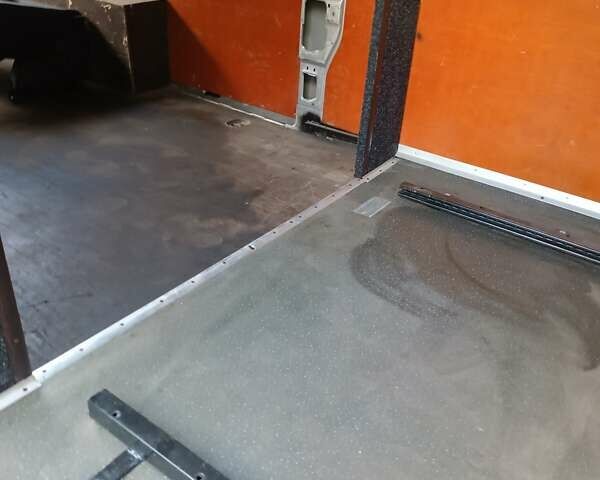 Серый Ситроен Jumper, объемом двигателя 2 л и пробегом 335 тыс. км за 12800 $, фото 18 на Automoto.ua