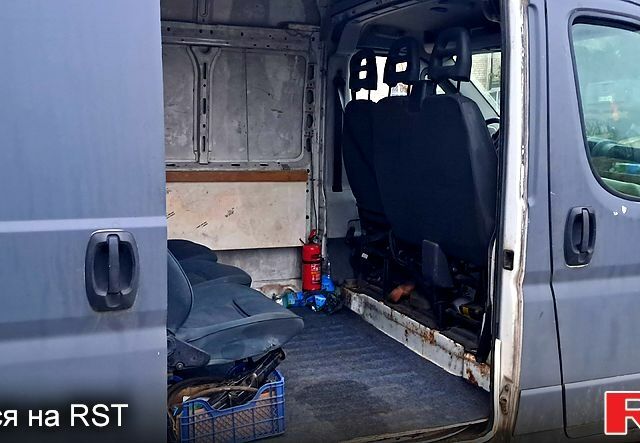 Сірий Сітроен Jumper, об'ємом двигуна 2.2 л та пробігом 251 тис. км за 4000 $, фото 4 на Automoto.ua