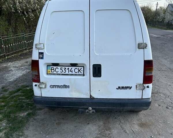 Белый Ситроен Jumpy, объемом двигателя 1.9 л и пробегом 400 тыс. км за 1600 $, фото 1 на Automoto.ua