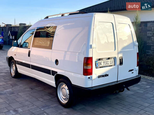 Белый Ситроен Jumpy, объемом двигателя 2 л и пробегом 255 тыс. км за 3150 $, фото 4 на Automoto.ua
