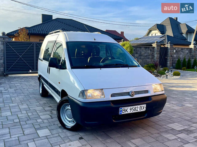 Белый Ситроен Jumpy, объемом двигателя 2 л и пробегом 255 тыс. км за 3150 $, фото 11 на Automoto.ua