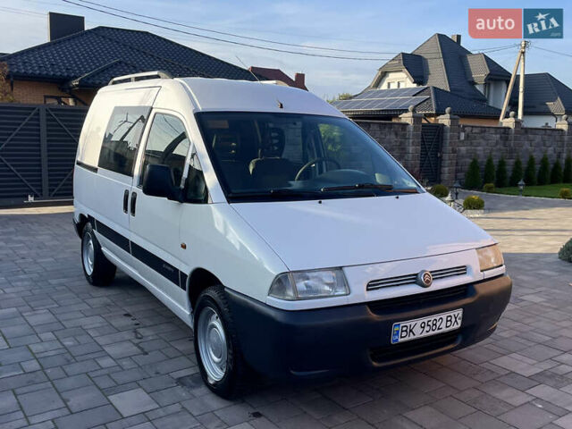 Белый Ситроен Jumpy, объемом двигателя 2 л и пробегом 255 тыс. км за 3150 $, фото 2 на Automoto.ua