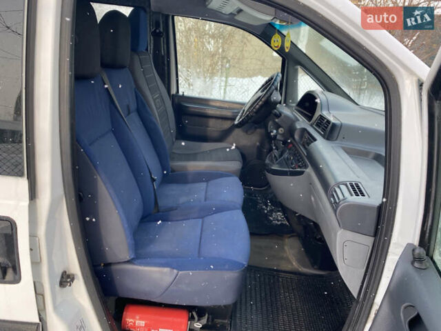 Белый Ситроен Jumpy, объемом двигателя 1.9 л и пробегом 495 тыс. км за 3550 $, фото 11 на Automoto.ua