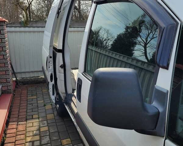 Сітроен Jumpy 2006 у Хмельницькому на Automoto.ua Білий Сітроен Jumpy, об'ємом двигуна 1.9 л та пробігом 275 тис. км за 3777 $, фото 8 на Automoto.ua