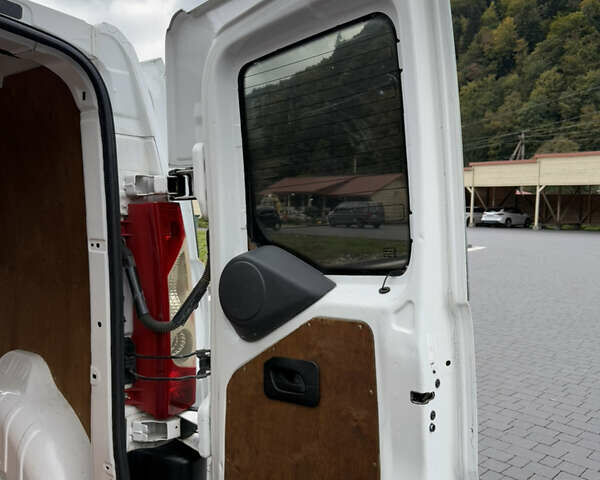 Білий Сітроен Jumpy, об'ємом двигуна 1.6 л та пробігом 300 тис. км за 8300 $, фото 69 на Automoto.ua