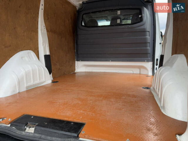Білий Сітроен Jumpy, об'ємом двигуна 1.6 л та пробігом 300 тис. км за 8300 $, фото 71 на Automoto.ua
