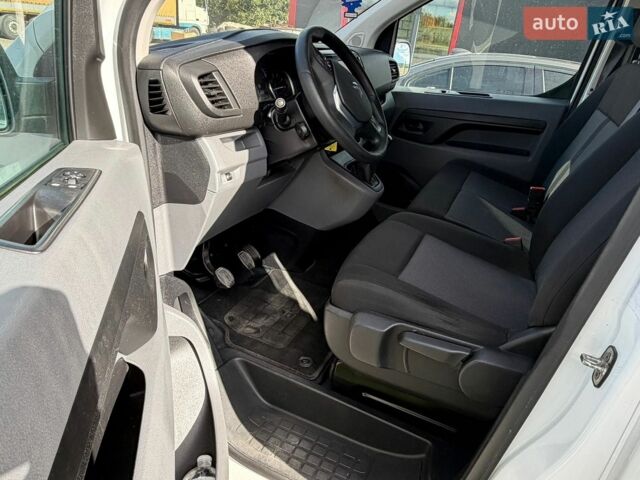 Белый Ситроен Jumpy, объемом двигателя 1.6 л и пробегом 178 тыс. км за 12300 $, фото 8 на Automoto.ua