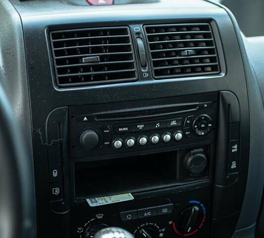 Білий Сітроен Jumpy, об'ємом двигуна 2 л та пробігом 413 тис. км за 8750 $, фото 8 на Automoto.ua