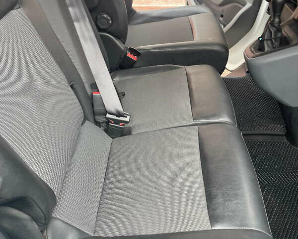 Белый Ситроен Jumpy, объемом двигателя 1.56 л и пробегом 73 тыс. км за 18000 $, фото 15 на Automoto.ua