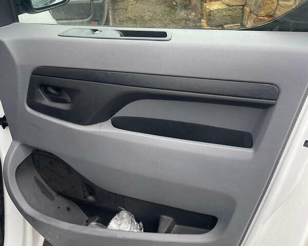 Белый Ситроен Jumpy, объемом двигателя 1.56 л и пробегом 73 тыс. км за 18000 $, фото 10 на Automoto.ua