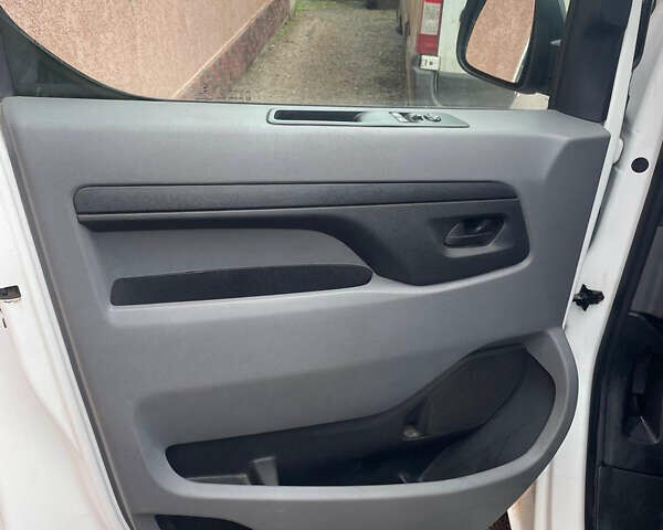 Белый Ситроен Jumpy, объемом двигателя 1.56 л и пробегом 73 тыс. км за 18000 $, фото 17 на Automoto.ua