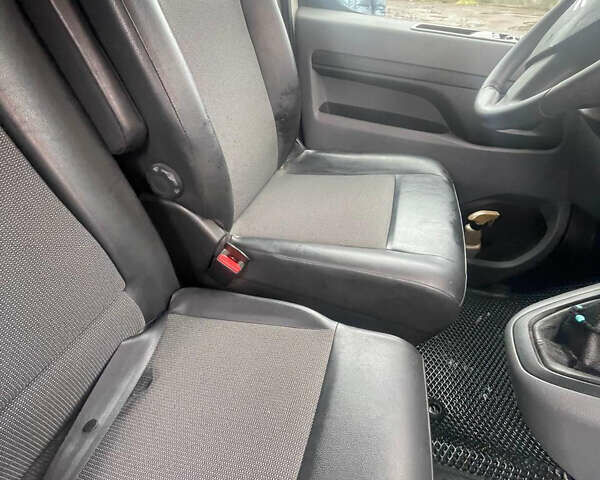 Белый Ситроен Jumpy, объемом двигателя 1.56 л и пробегом 73 тыс. км за 18000 $, фото 13 на Automoto.ua