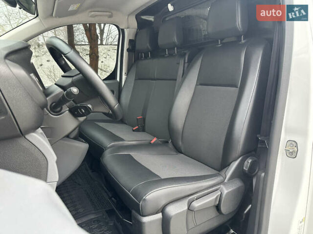 Белый Ситроен Jumpy, объемом двигателя 2 л и пробегом 171 тыс. км за 16900 $, фото 31 на Automoto.ua