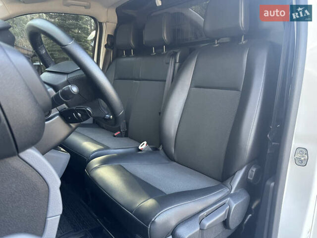 Белый Ситроен Jumpy, объемом двигателя 2 л и пробегом 170 тыс. км за 17300 $, фото 31 на Automoto.ua