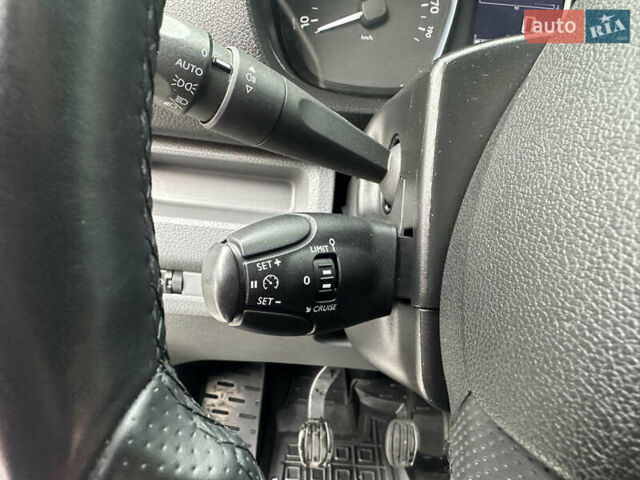 Белый Ситроен Jumpy, объемом двигателя 2 л и пробегом 171 тыс. км за 16900 $, фото 33 на Automoto.ua