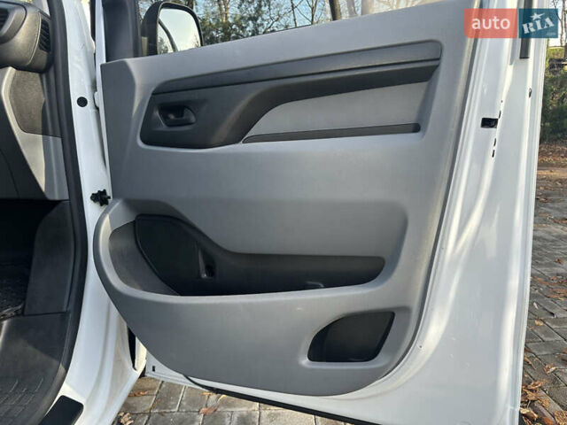 Белый Ситроен Jumpy, объемом двигателя 2 л и пробегом 170 тыс. км за 17300 $, фото 35 на Automoto.ua