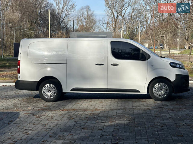 Белый Ситроен Jumpy, объемом двигателя 2 л и пробегом 170 тыс. км за 17300 $, фото 16 на Automoto.ua