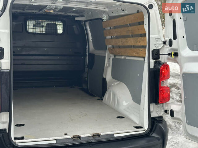 Белый Ситроен Jumpy, объемом двигателя 2 л и пробегом 171 тыс. км за 16900 $, фото 40 на Automoto.ua
