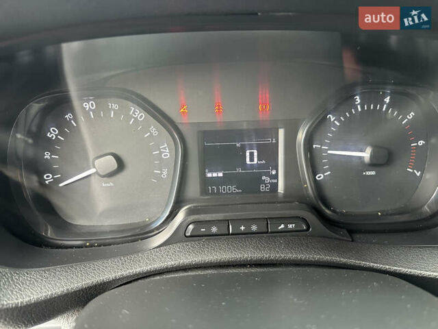 Белый Ситроен Jumpy, объемом двигателя 2 л и пробегом 171 тыс. км за 16900 $, фото 26 на Automoto.ua