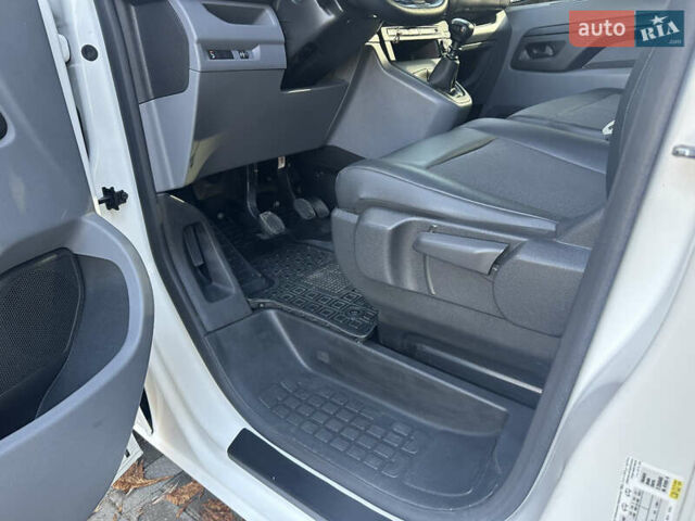 Белый Ситроен Jumpy, объемом двигателя 2 л и пробегом 170 тыс. км за 17300 $, фото 32 на Automoto.ua
