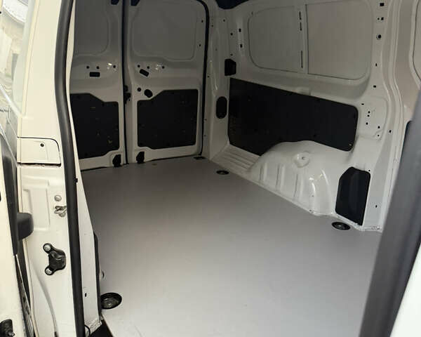 Белый Ситроен Jumpy, объемом двигателя 0 л и пробегом 61 тыс. км за 18400 $, фото 25 на Automoto.ua