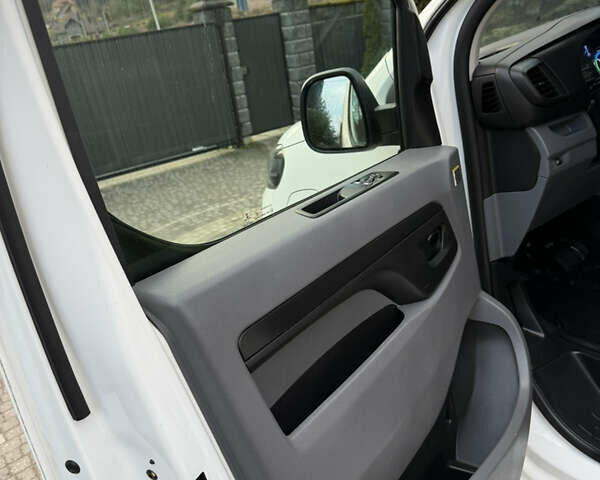 Белый Ситроен Jumpy, объемом двигателя 0 л и пробегом 61 тыс. км за 18400 $, фото 33 на Automoto.ua