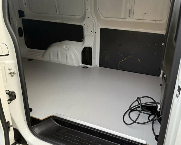 Білий Сітроен Jumpy, об'ємом двигуна 0 л та пробігом 61 тис. км за 19500 $, фото 31 на Automoto.ua