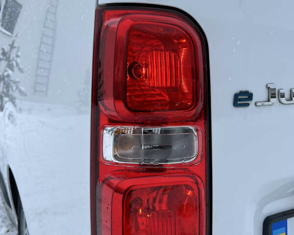 Белый Ситроен Jumpy, объемом двигателя 0 л и пробегом 38 тыс. км за 20400 $, фото 14 на Automoto.ua