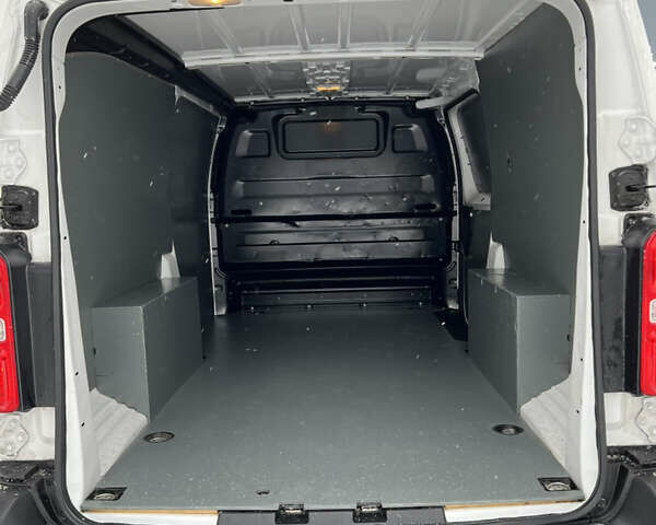 Белый Ситроен Jumpy, объемом двигателя 0 л и пробегом 38 тыс. км за 20400 $, фото 45 на Automoto.ua