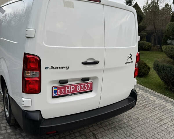 Белый Ситроен Jumpy, объемом двигателя 0 л и пробегом 61 тыс. км за 18400 $, фото 11 на Automoto.ua