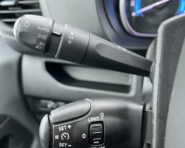 Белый Ситроен Jumpy, объемом двигателя 0 л и пробегом 38 тыс. км за 20400 $, фото 26 на Automoto.ua