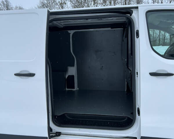 Белый Ситроен Jumpy, объемом двигателя 0 л и пробегом 38 тыс. км за 20400 $, фото 41 на Automoto.ua