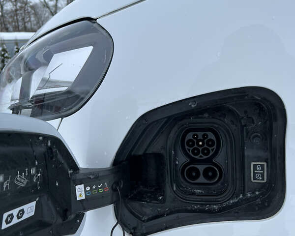 Белый Ситроен Jumpy, объемом двигателя 0 л и пробегом 38 тыс. км за 20400 $, фото 9 на Automoto.ua