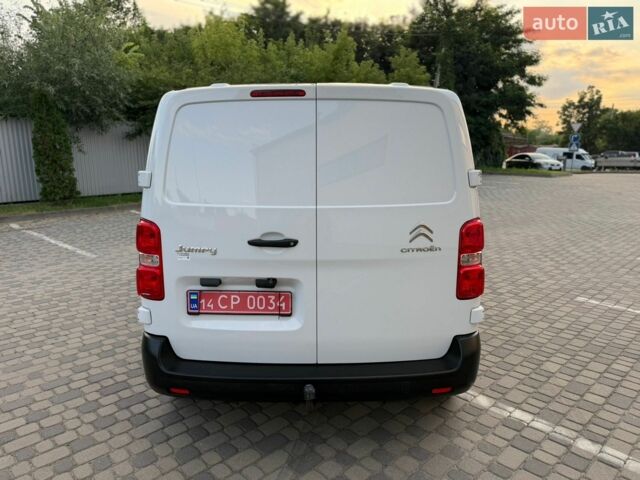 Белый Ситроен Jumpy, объемом двигателя 1.5 л и пробегом 149 тыс. км за 15950 $, фото 5 на Automoto.ua