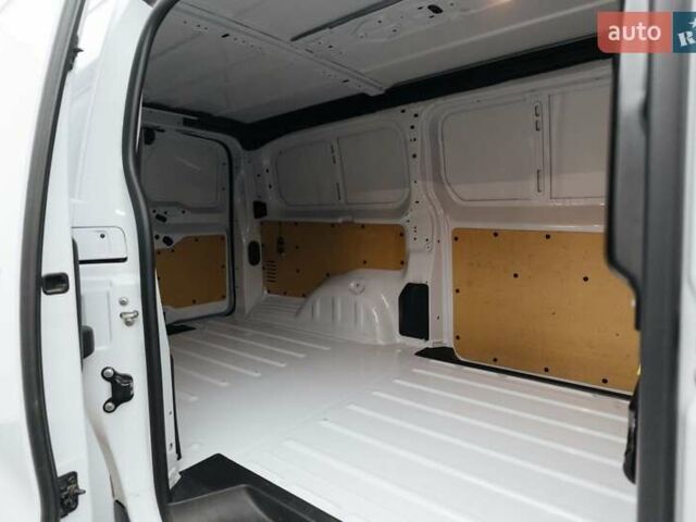 Білий Сітроен Jumpy, об'ємом двигуна 2 л та пробігом 75 тис. км за 23135 $, фото 8 на Automoto.ua