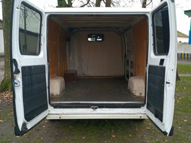 Белый Ситроен Jumpy, объемом двигателя 2.4 л и пробегом 178 тыс. км за 2999 $, фото 5 на Automoto.ua