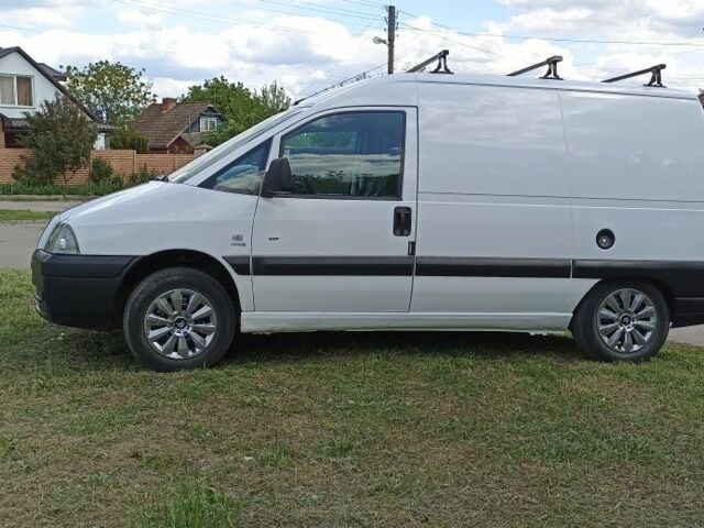 Белый Ситроен Jumpy, объемом двигателя 0 л и пробегом 300 тыс. км за 4500 $, фото 3 на Automoto.ua