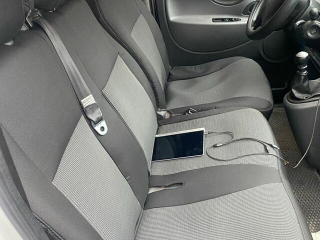 Білий Сітроен Jumpy, об'ємом двигуна 2 л та пробігом 276 тис. км за 4500 $, фото 4 на Automoto.ua