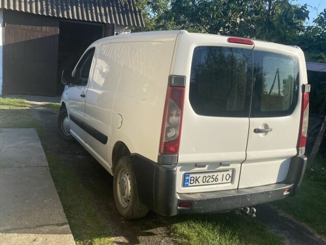 Белый Ситроен Jumpy, объемом двигателя 1.6 л и пробегом 319 тыс. км за 5750 $, фото 3 на Automoto.ua