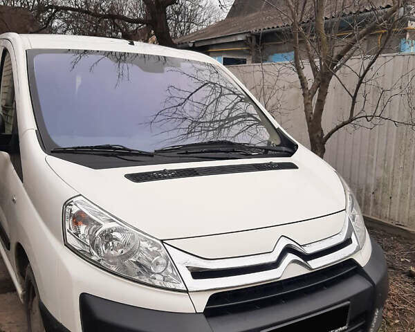Белый Ситроен Jumpy, объемом двигателя 2 л и пробегом 270 тыс. км за 8000 $, фото 1 на Automoto.ua