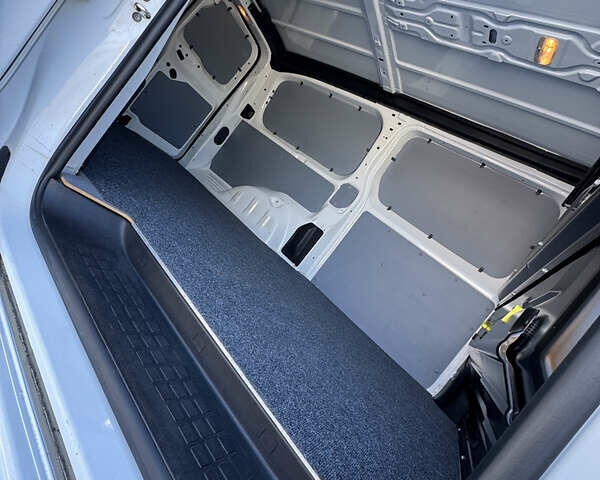 Белый Ситроен Jumpy, объемом двигателя 2 л и пробегом 190 тыс. км за 15700 $, фото 17 на Automoto.ua