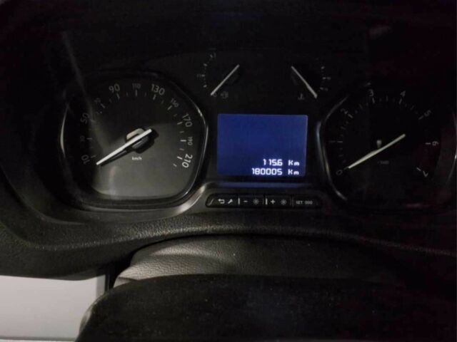 Білий Сітроен Jumpy, об'ємом двигуна 2 л та пробігом 180 тис. км за 15000 $, фото 11 на Automoto.ua