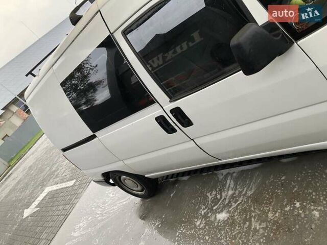 Белый Ситроен Jumpy, объемом двигателя 1.9 л и пробегом 370 тыс. км за 2900 $, фото 5 на Automoto.ua