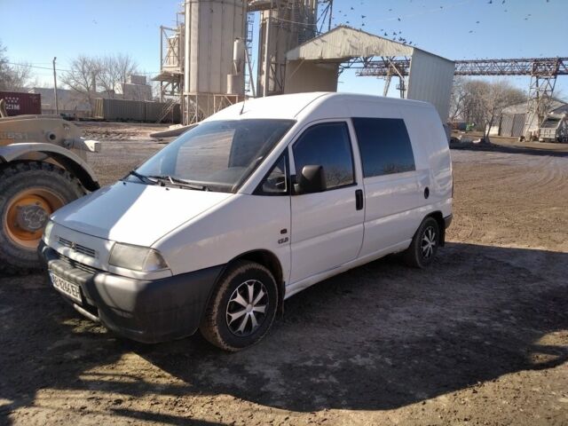 Білий Сітроен Jumpy, об'ємом двигуна 1.9 л та пробігом 350 тис. км за 2528 $, фото 4 на Automoto.ua