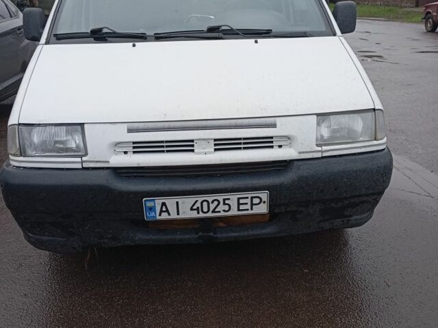 Белый Ситроен Jumpy, объемом двигателя 1.9 л и пробегом 400 тыс. км за 2600 $, фото 2 на Automoto.ua