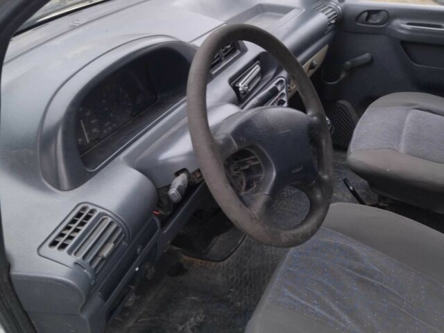 Белый Ситроен Jumpy, объемом двигателя 1.9 л и пробегом 350 тыс. км за 2100 $, фото 3 на Automoto.ua