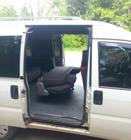 Белый Ситроен Jumpy, объемом двигателя 1.9 л и пробегом 260 тыс. км за 4000 $, фото 10 на Automoto.ua