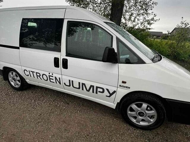 Белый Ситроен Jumpy, объемом двигателя 2 л и пробегом 288 тыс. км за 3500 $, фото 2 на Automoto.ua