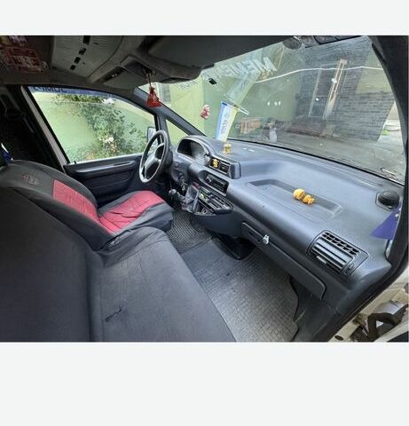 Белый Ситроен Jumpy, объемом двигателя 2 л и пробегом 420 тыс. км за 3406 $, фото 5 на Automoto.ua